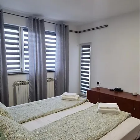 Stan U Centru Bijeljine - Vulovic